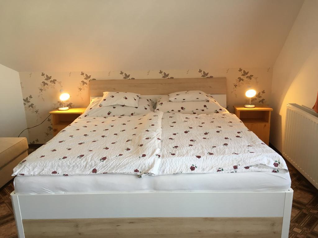 Gitta Apartman Bük Buitenkant foto
