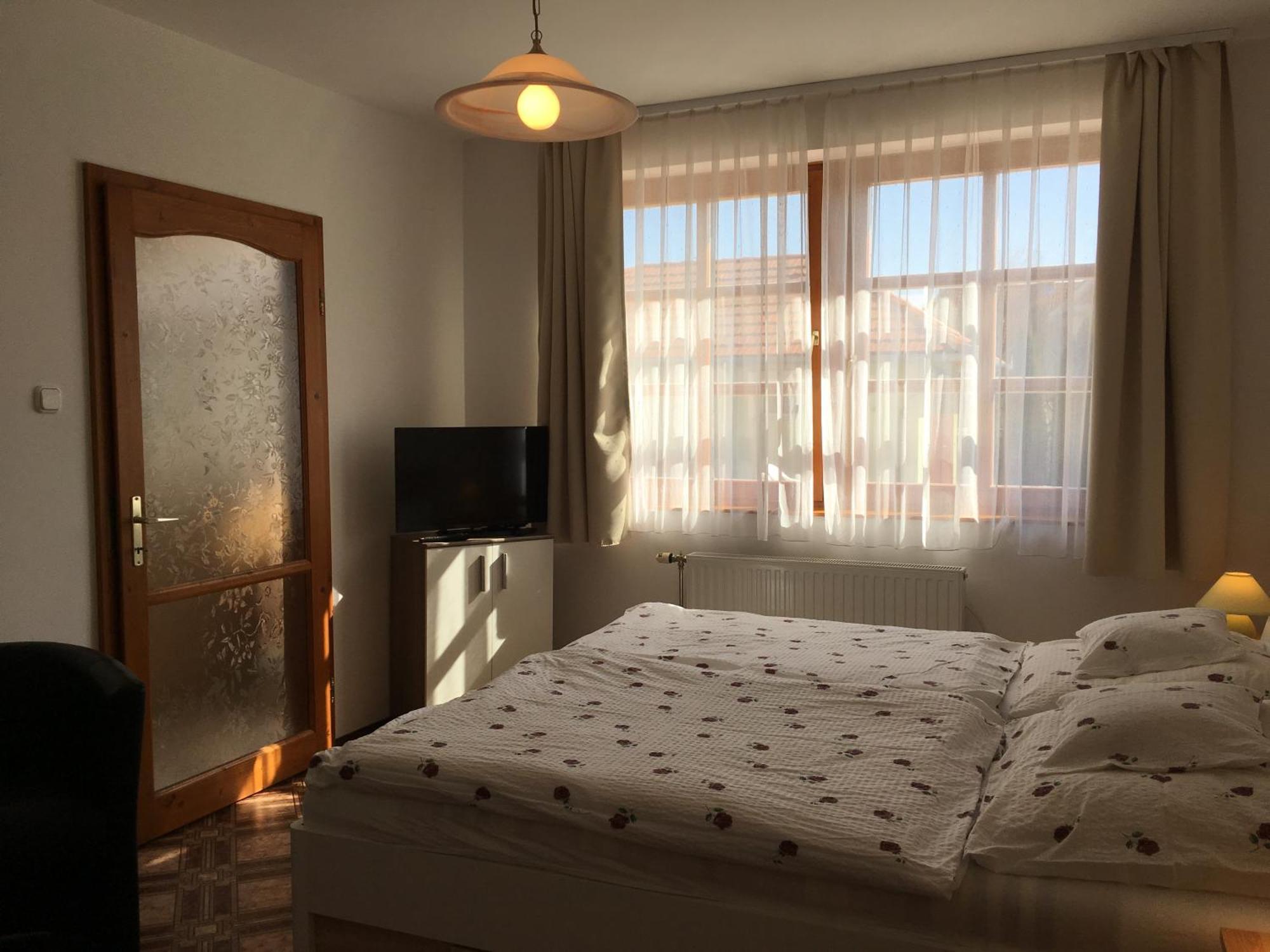 Gitta Apartman Bük Buitenkant foto