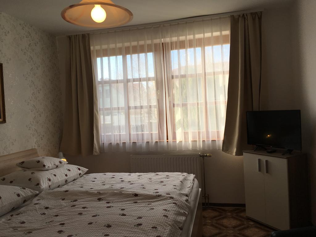 Gitta Apartman Bük Buitenkant foto